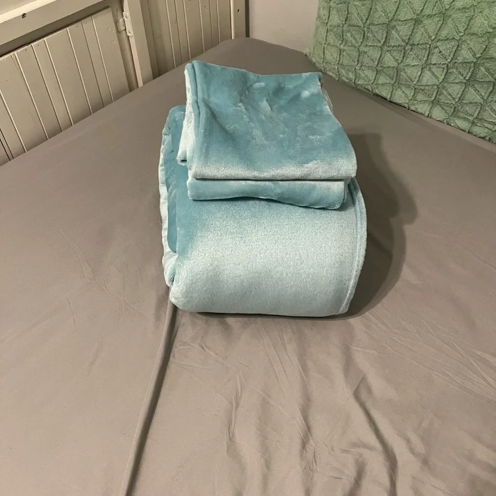 Berkshire VelvetSoft Sheets Set of 4 items, Full Size